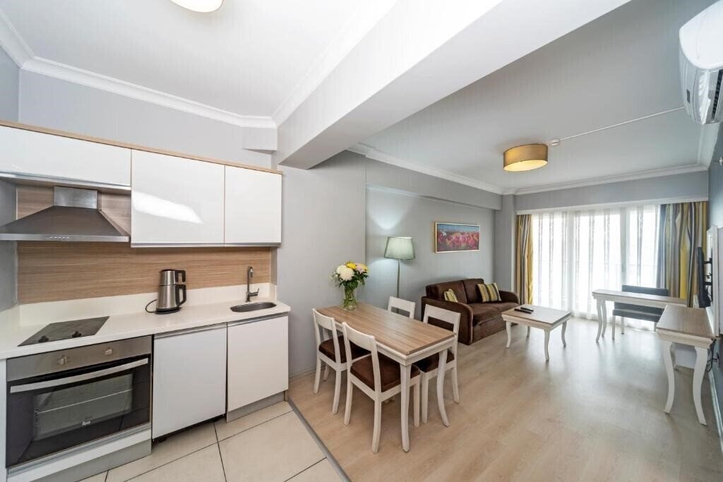 Фотографія Serenity Suites Istanbul Airport 4*