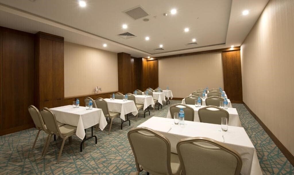 Картинка Liv City Hotels 3*
