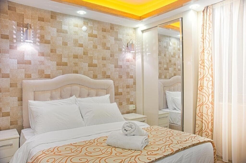 Готель Best Fulya Suites 3*