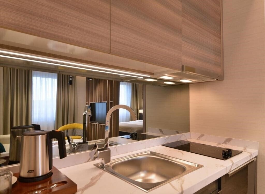 Фото Nish Palace Umraniye 4*