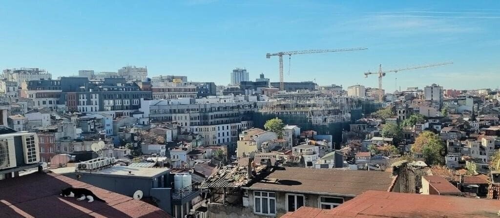 Готель Taksim Larissa Hotel 4*