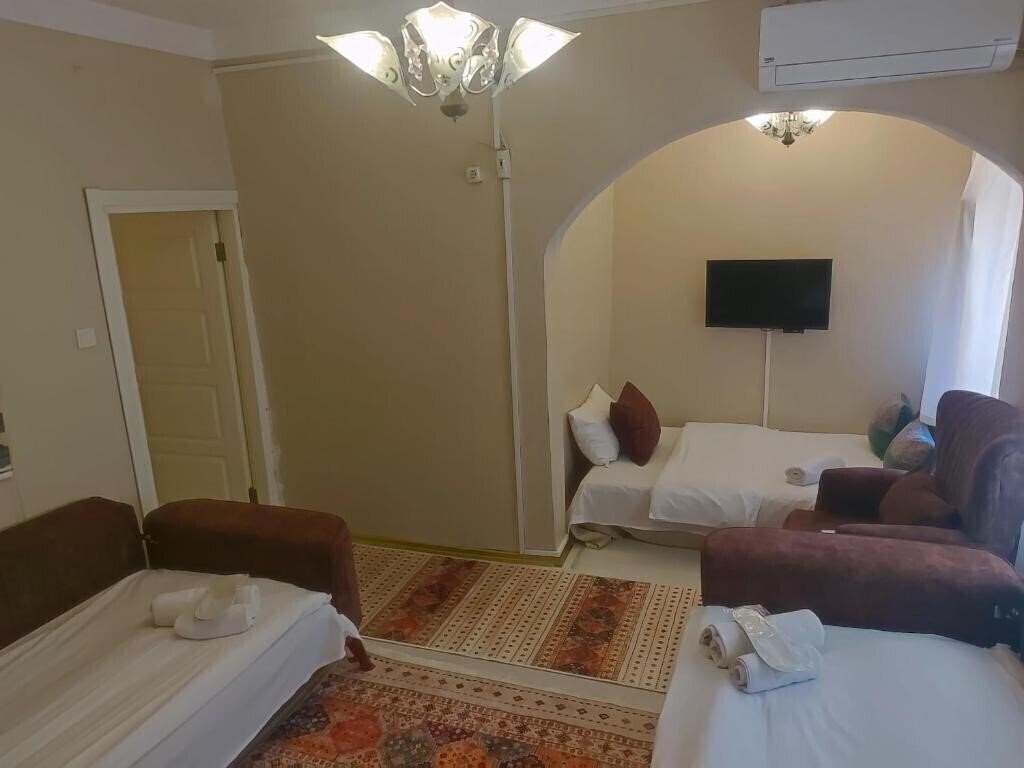 Фотографія Hotel Antique 2*