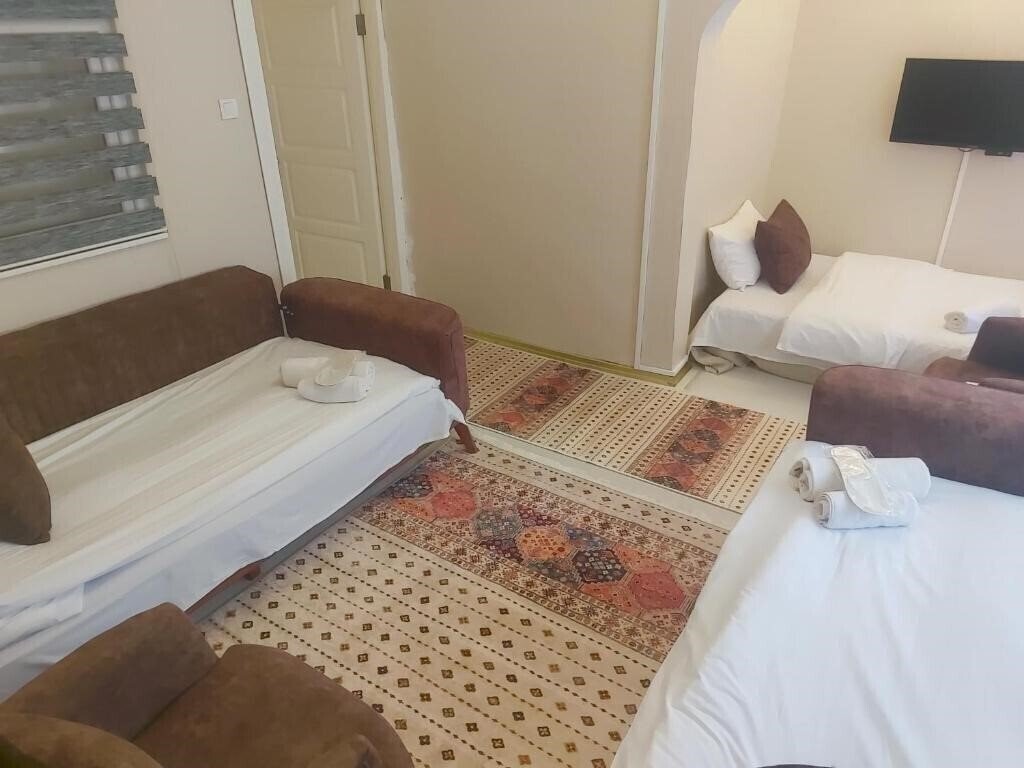 Фотографія Hotel Antique 2*
