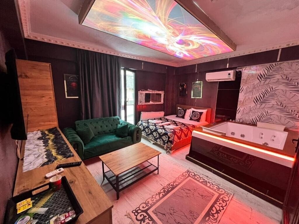 Отель Royal Suit Hotel 3*