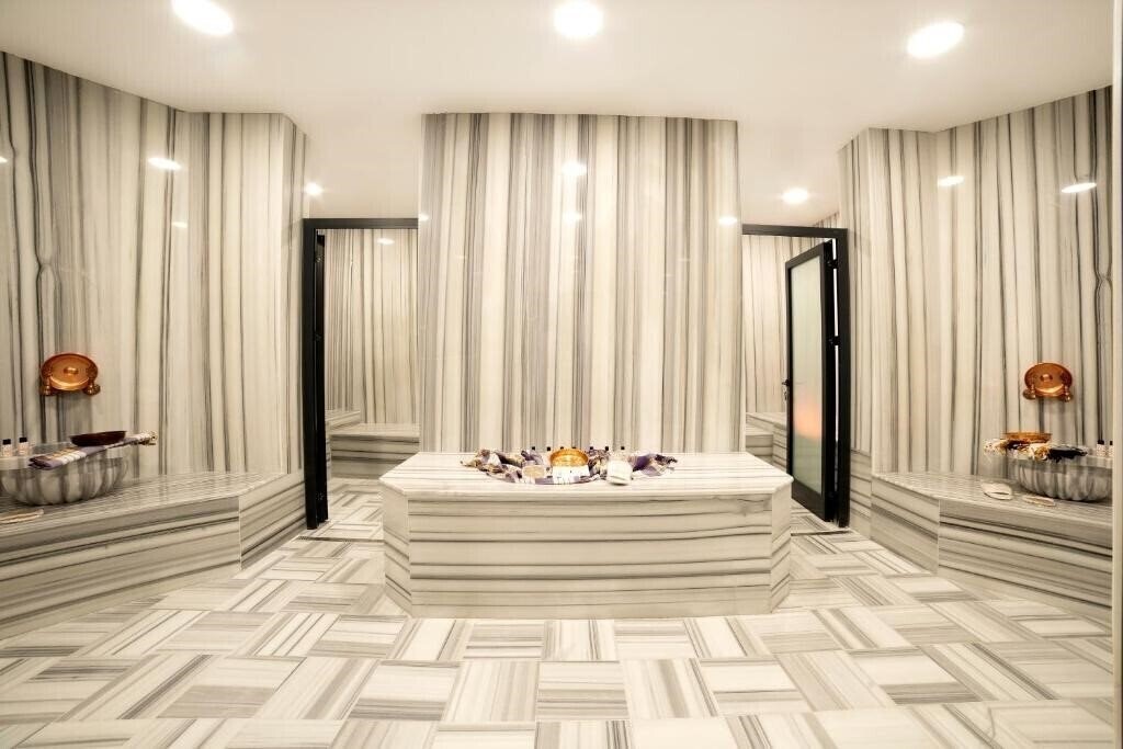 Фотография Bulton Deluxe Hotel Airport 3*