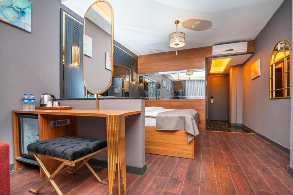 Фото 216 Eagle Palace Suite (ex. Eagle Palace Suites) 3*