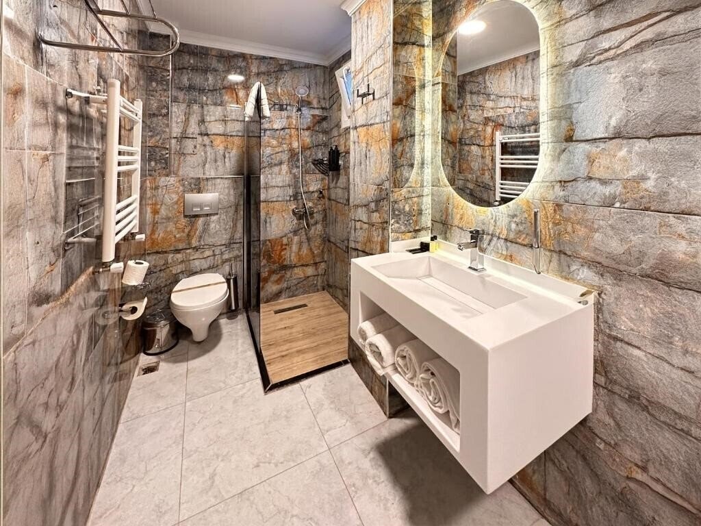 Картинка 216 Eagle Palace Suite (ex. Eagle Palace Suites) 3*