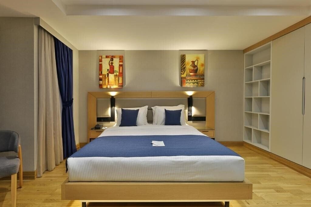 Готель Pera Star Hotel 4*