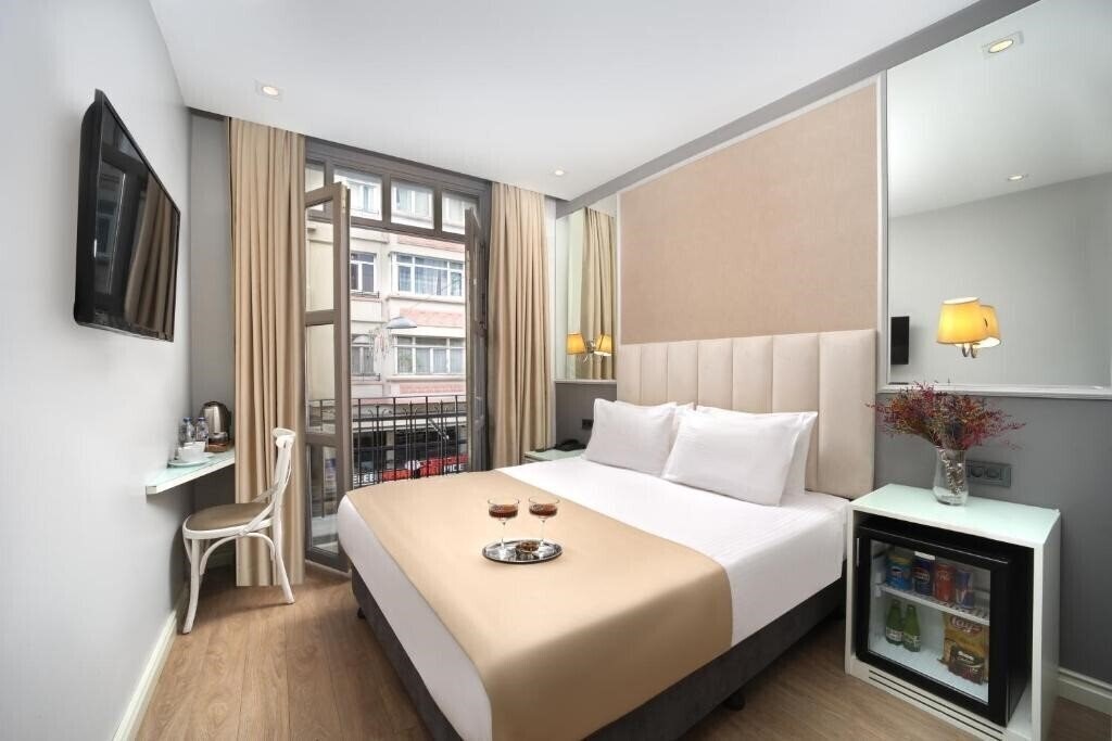 Фото Ess Hotel (ex. Hotel la Vitrine) 3*