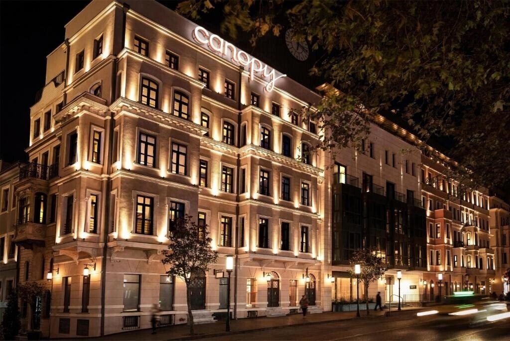 Отель Canopy by Hilton Istanbul Taksim 4*
