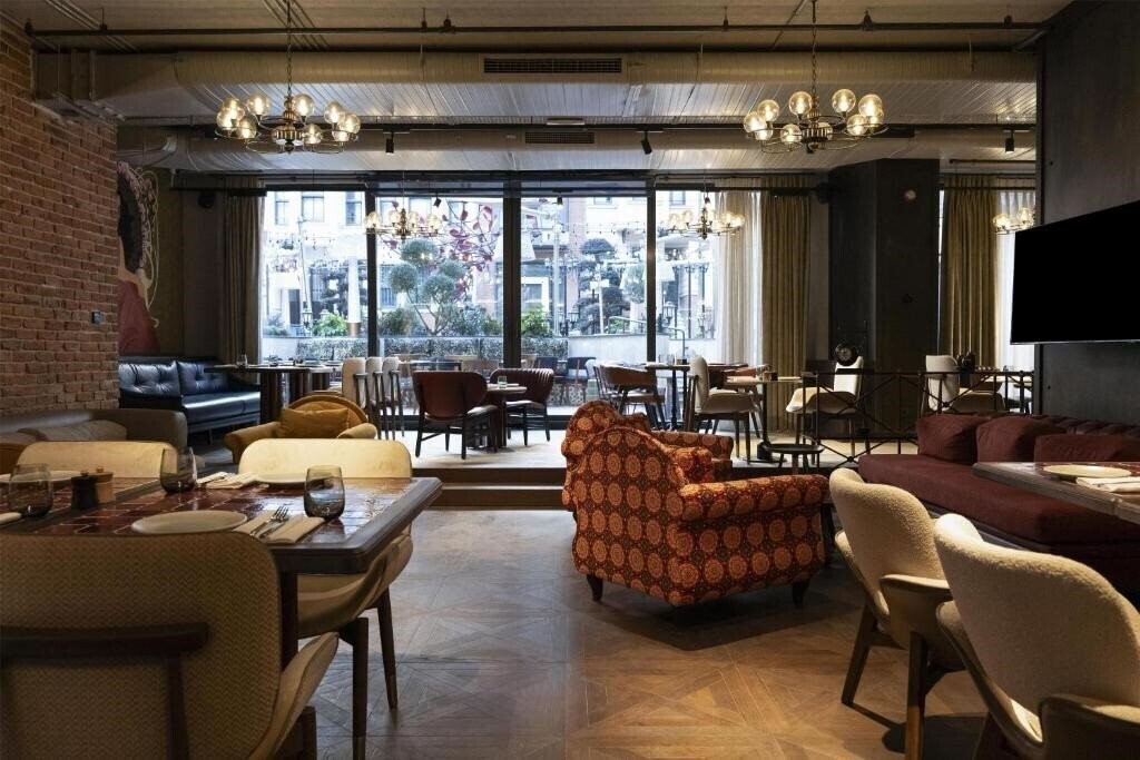 Фотография Canopy by Hilton Istanbul Taksim 4*