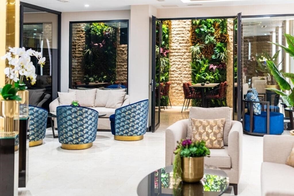 Фотографія Aprilis Deluxe Hotel 4*