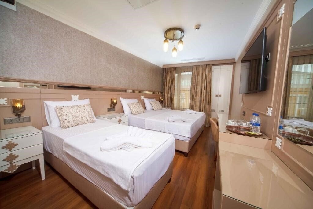 Изображение Istanbul Beyazid Belmond Hotel 3*