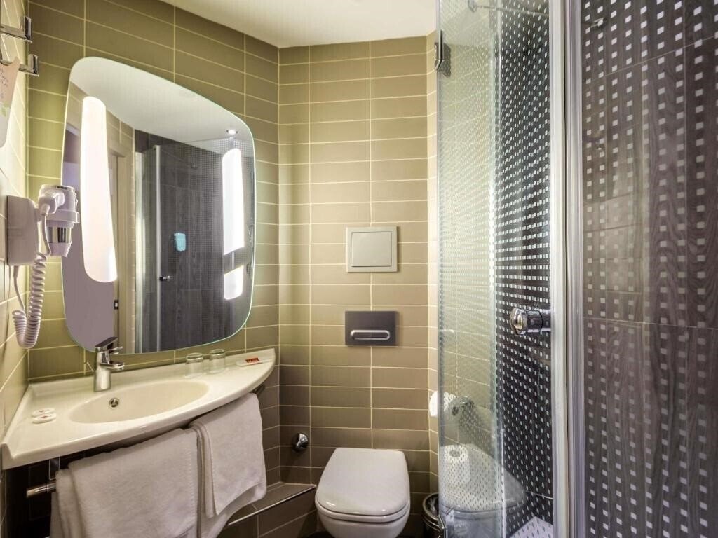 Фотография Ibis Istanbul West 3*