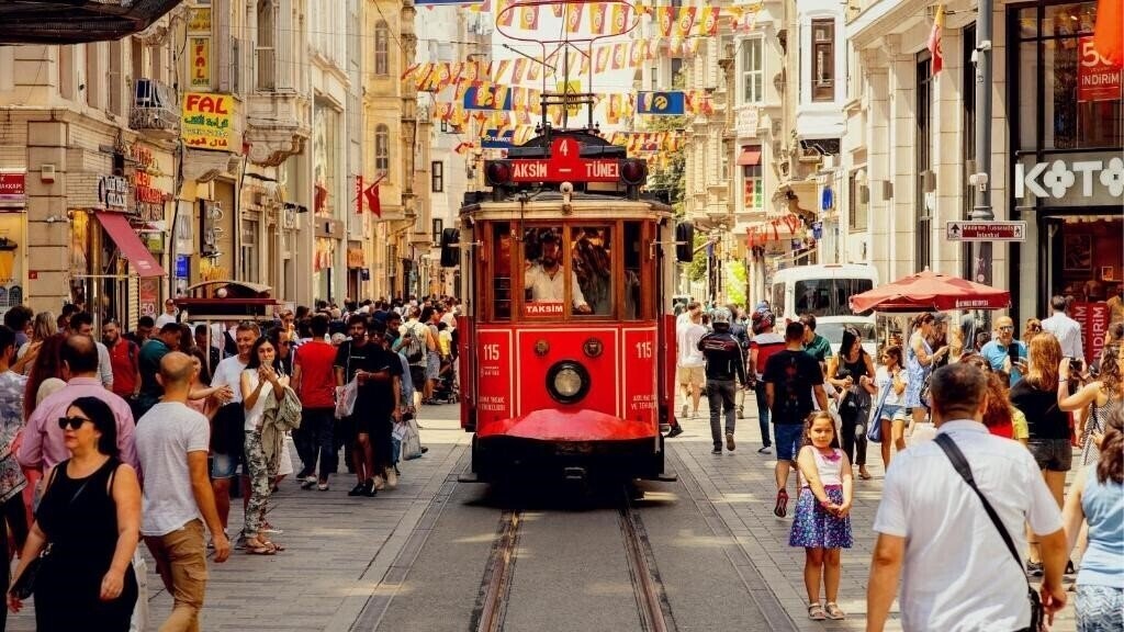 Готель Taksim Leons 3*
