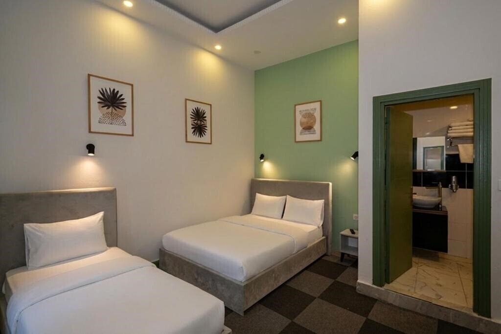 Готель Grand Rafinn Hotel 4*
