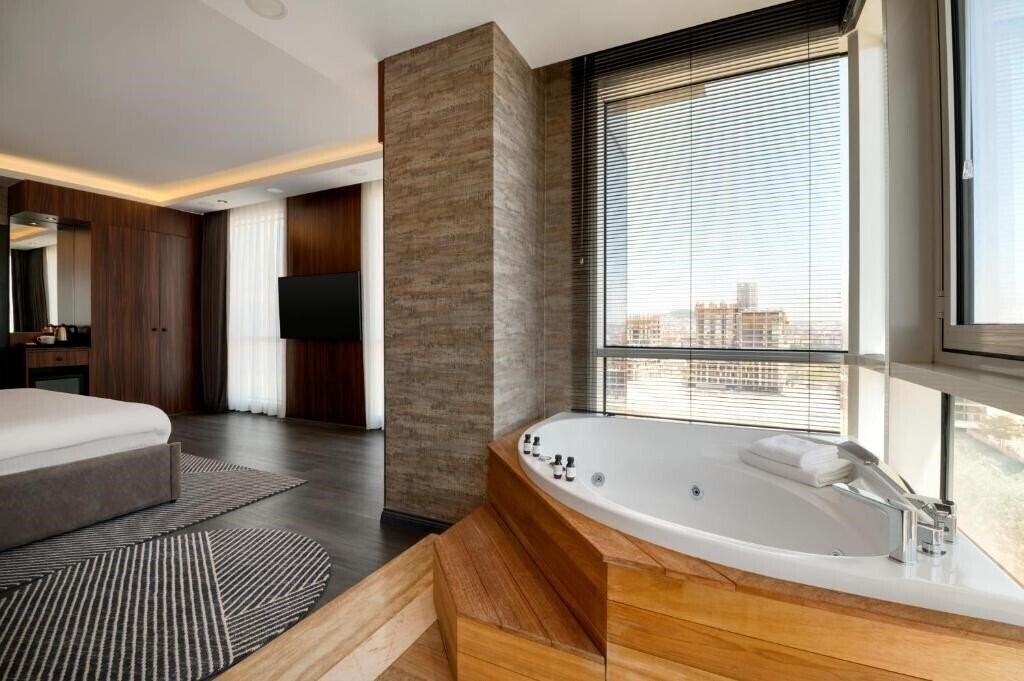 Фотография La Quinta By Wyndham Istanbul Kartal 3*