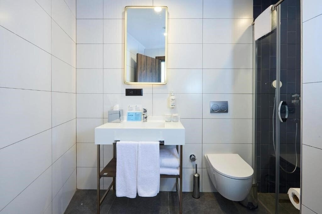 Фотографія Holiday Inn Express Istanbul Airport Arnavutkoy by IHG 4*