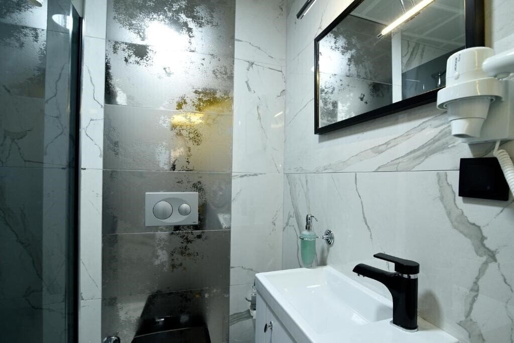 Фото Hotel Bon Hagia Sophia 4*