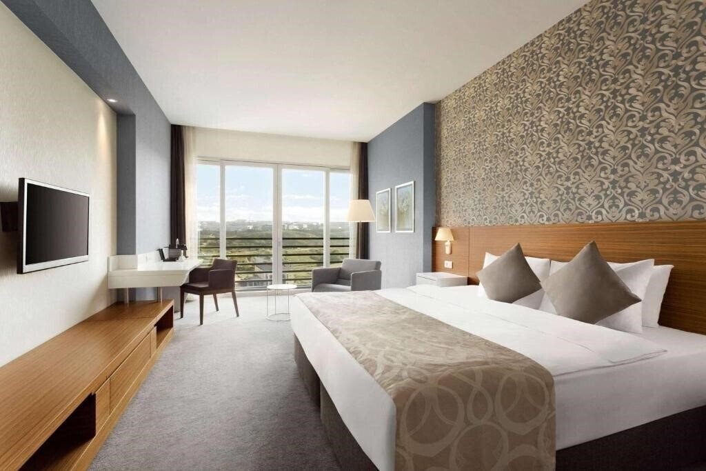 Готель Ramada Plaza by Wyndham Istanbul Asia Airport 5*