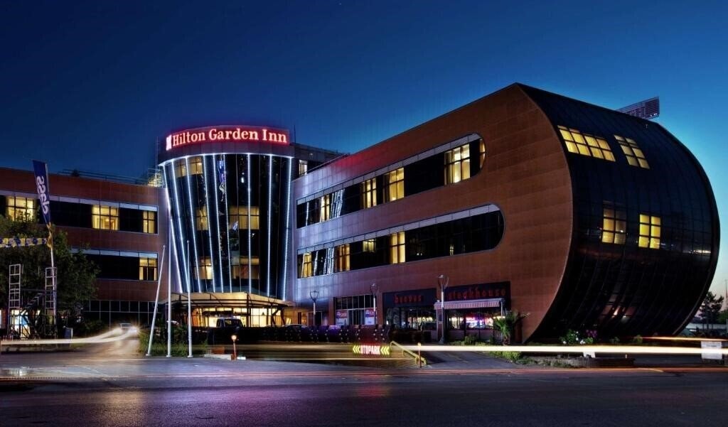 Готель Hilton Garden Inn Kocaeli Sekerpinar 4*