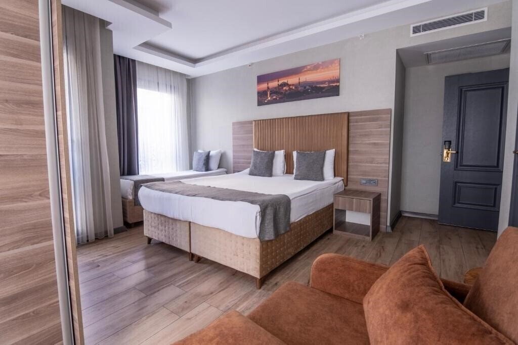 Готель The Omiya Hotel 3*