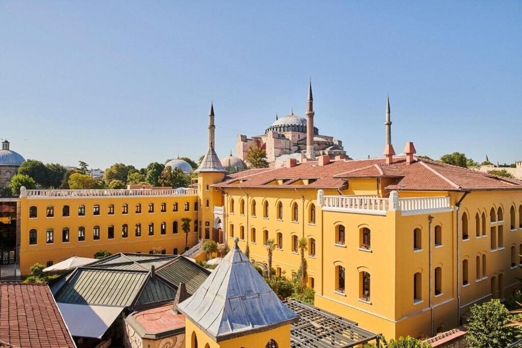 Фотографія Four Seasons Hotel Istanbul at Sultanahmet (ex. Four Seasons, Four Seasons Sultanahmet Hotel, Four Seasons Hotel Sultanahmet) 5*