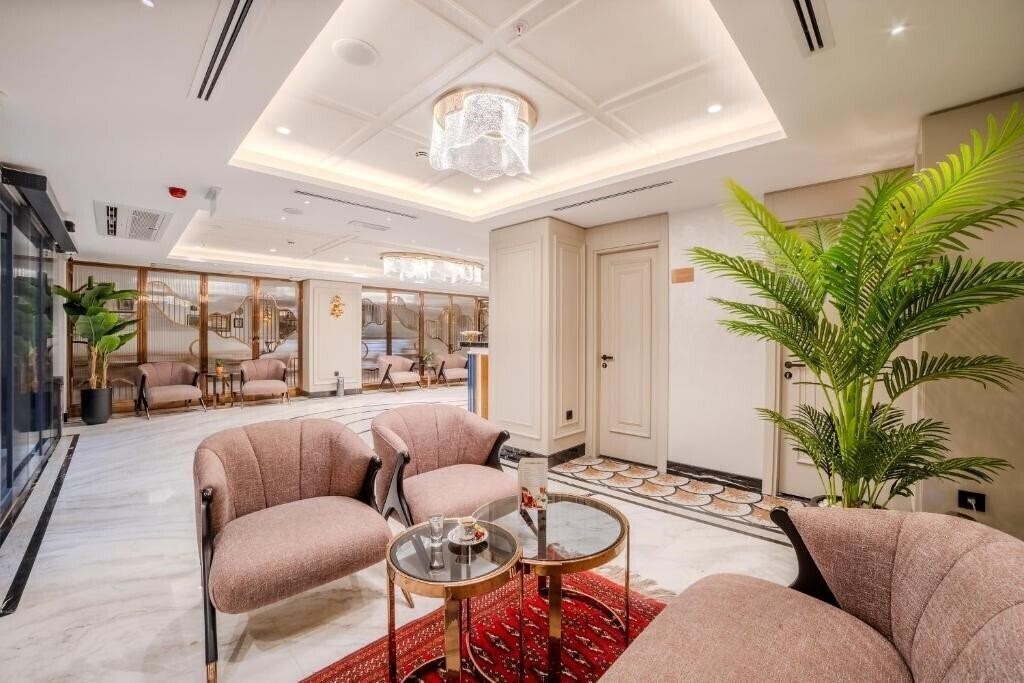 Фото Grand Hilarium 4*