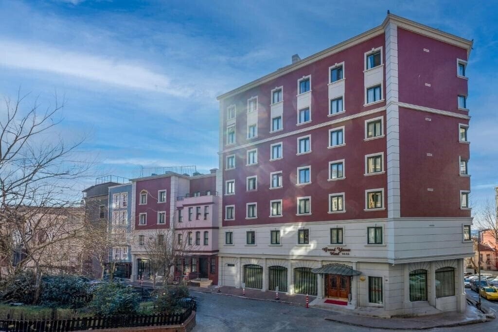 Готель Grand Yavuz Hotel 4*