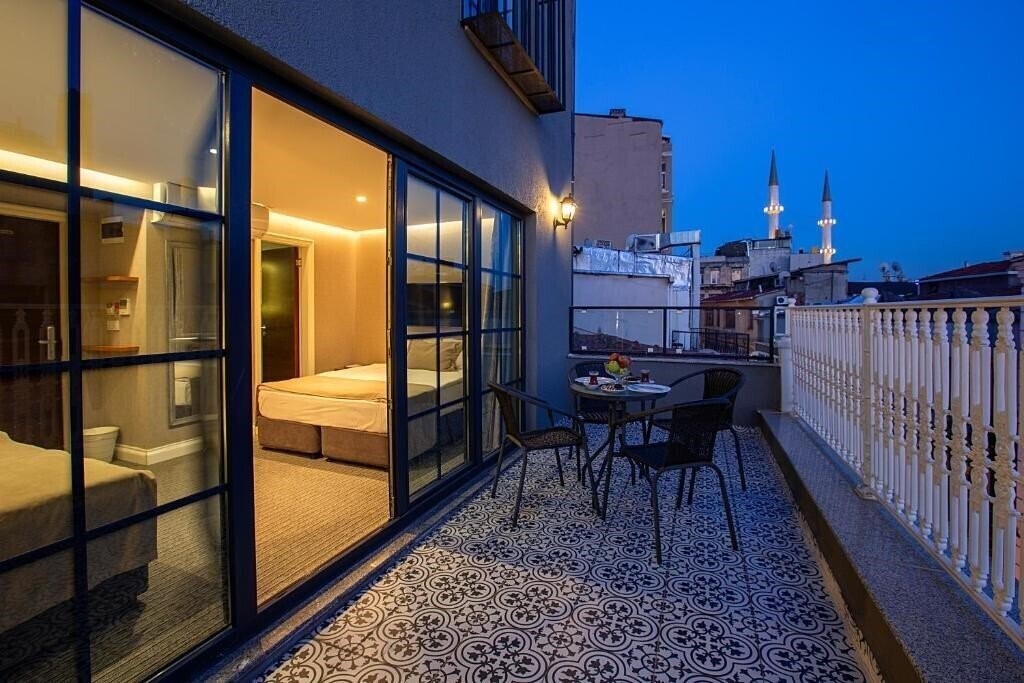 Фотография Astor Hotel 3*