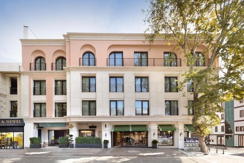 Готель Bentley Hotel Old City 5*