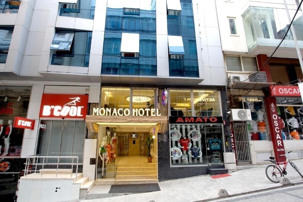 Готель Monaco Hotel 3*