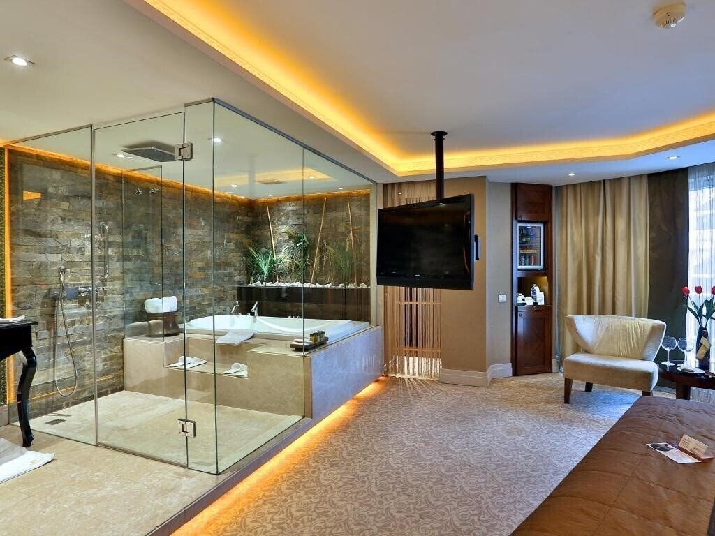 Готель AHC Old City Hotel 4*
