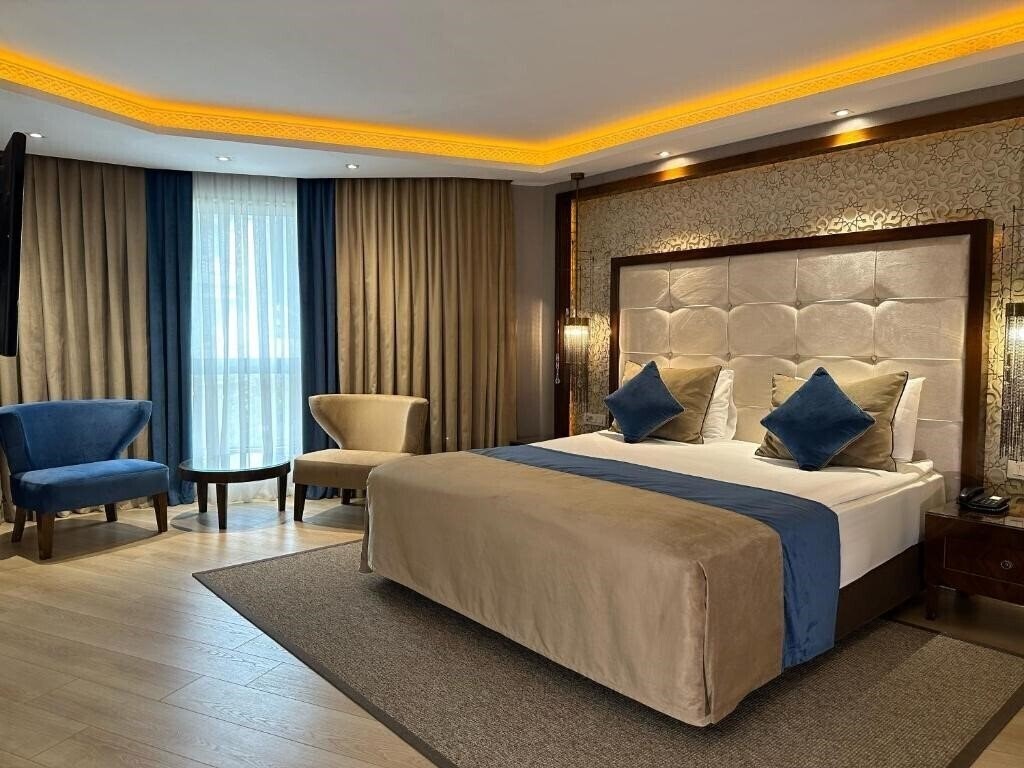 Фото AHC Old City Hotel 4*