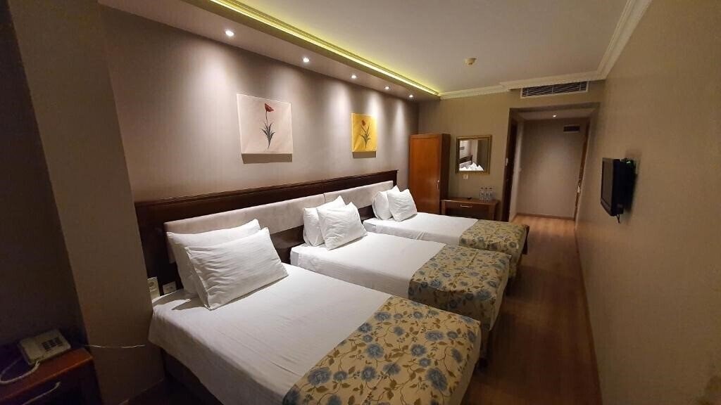 Готель Asur Hotel 3*