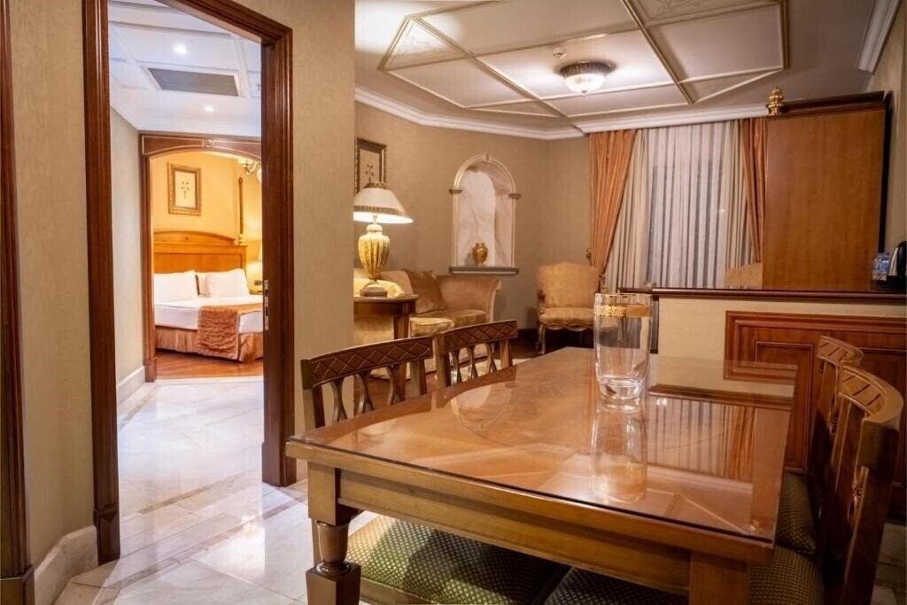 Готель The Central Palace Taksim 4*