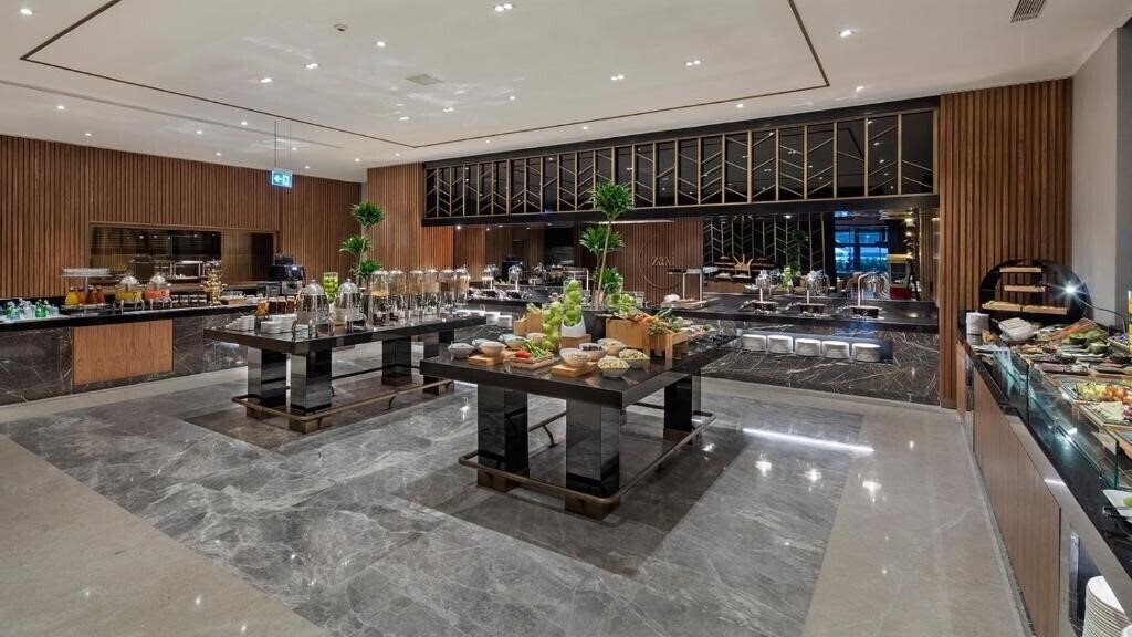 Фотографія Hilton Istanbul Maslak 5*