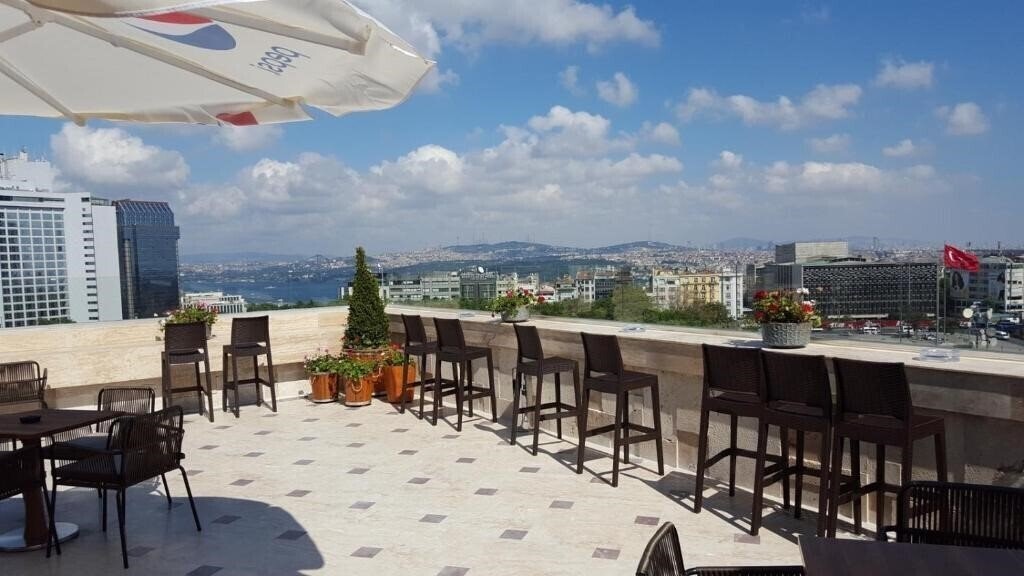 Отель Taksim Gonen 4*