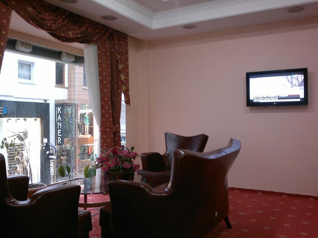 Фотографія Yalta 3*