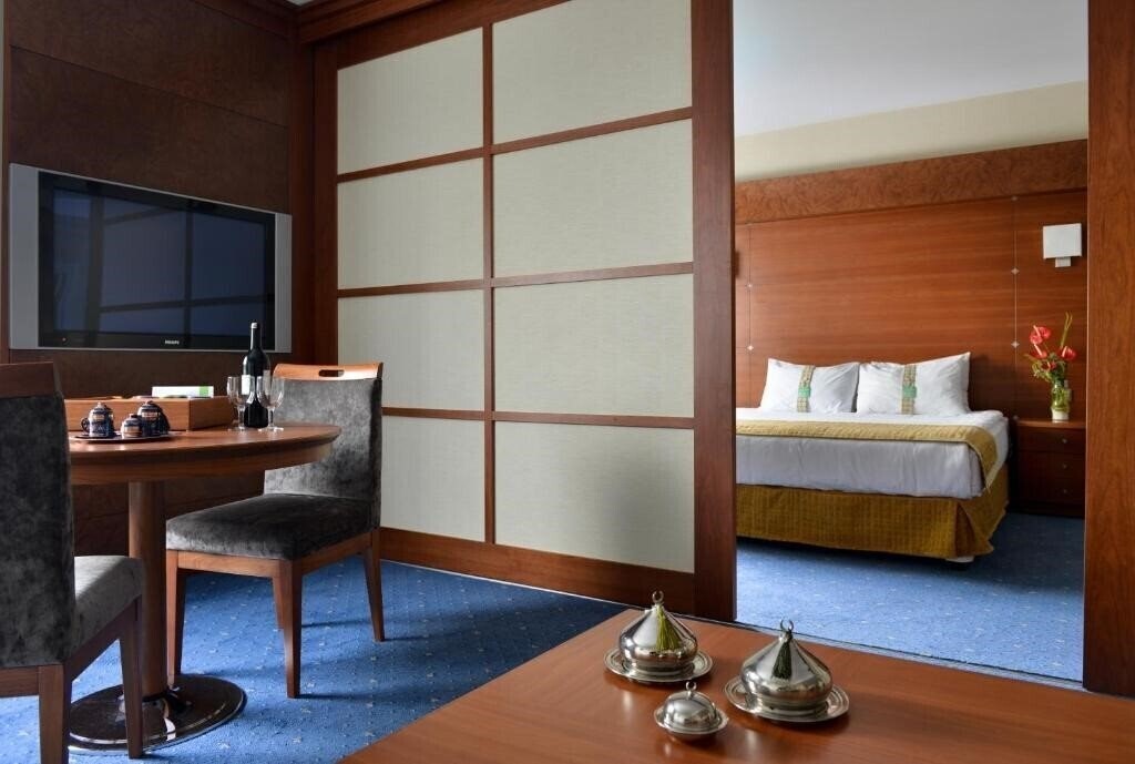 Зображення Holiday Inn Istanbul City by IHG (ex. Holiday Inn Istanbul City, Holiday Inn City Topkapi) 5*