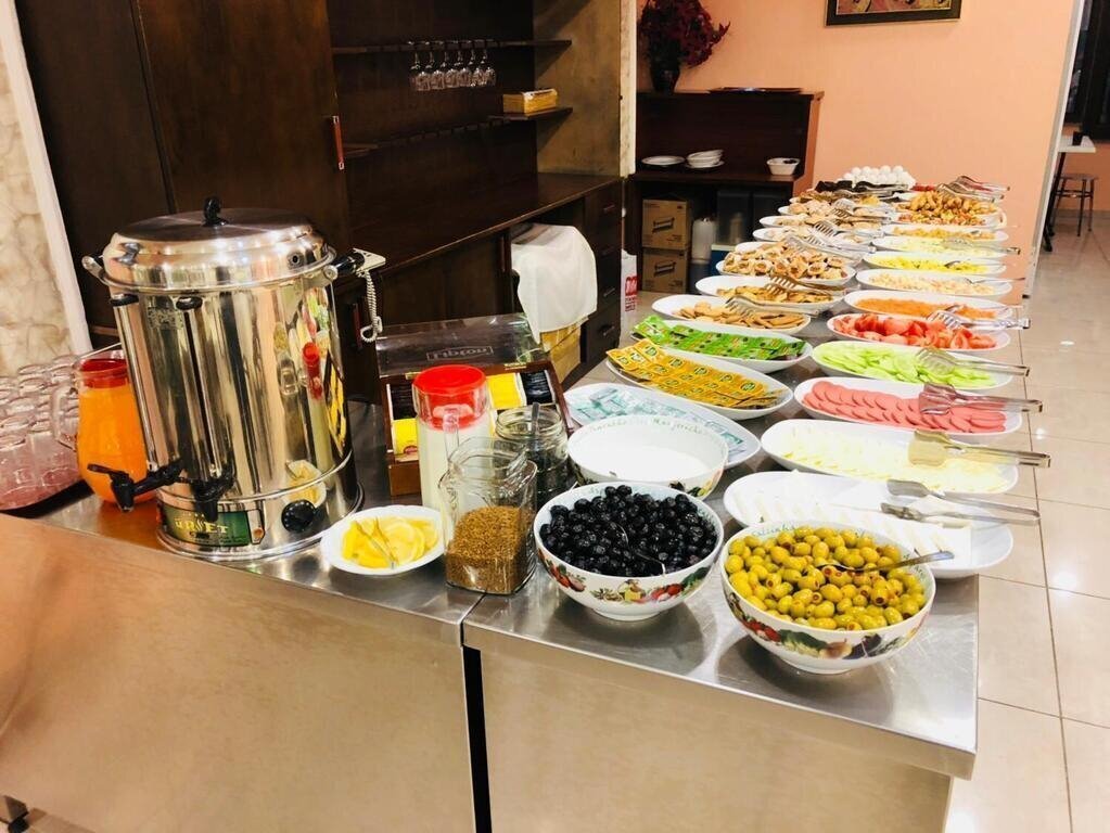 Готель Emos Hotel 3*