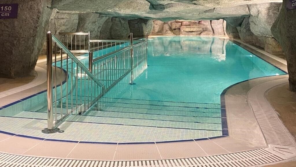 Готель Amethyst Hotel 4*