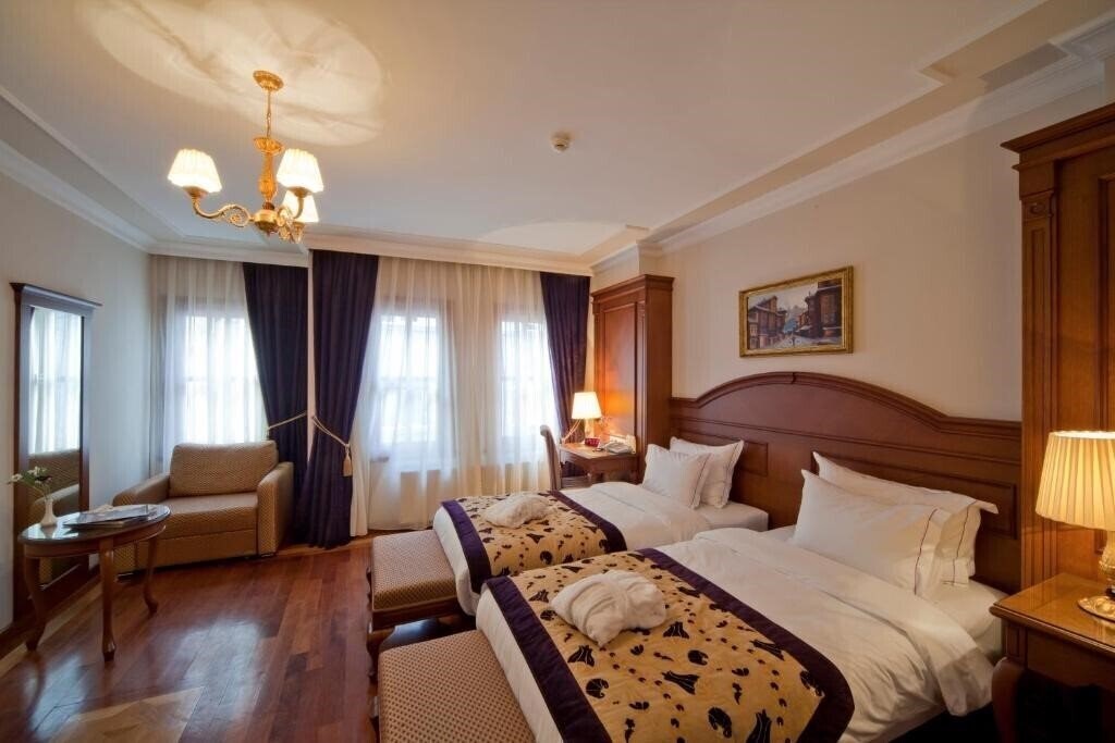 Готель GLK Premier The Home Suites & SPA 4*