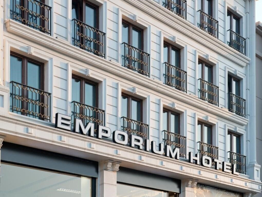 Готель Emporium Hotel 4*