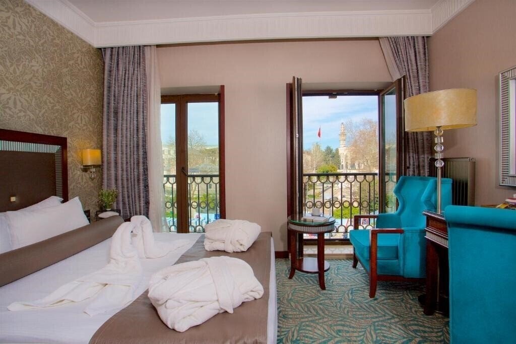 Фото Emporium Hotel 4*