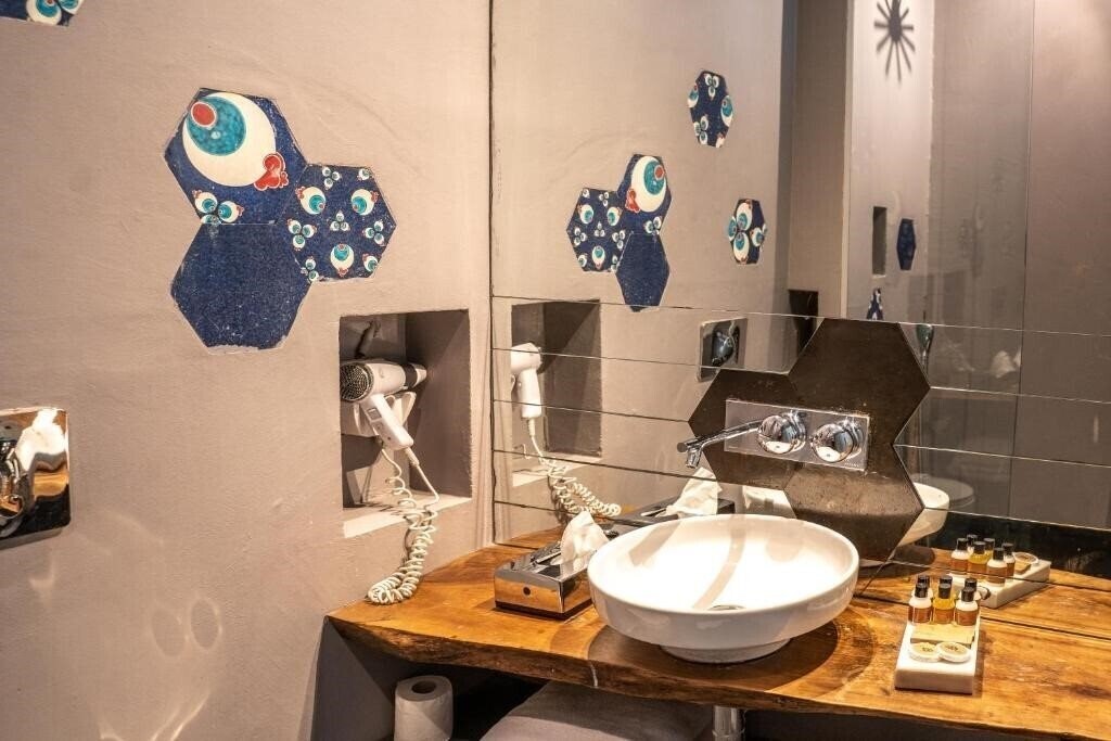 Картинка West Pera Hotel 3*