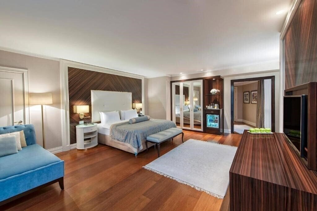 Фото Elite World Istanbul Taskim 5*