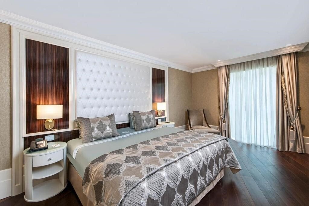Фотографія Elite World Istanbul Taskim 5*