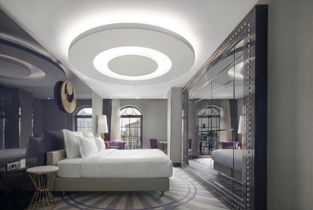 Готель Sura Design Hotel & Suites 4*