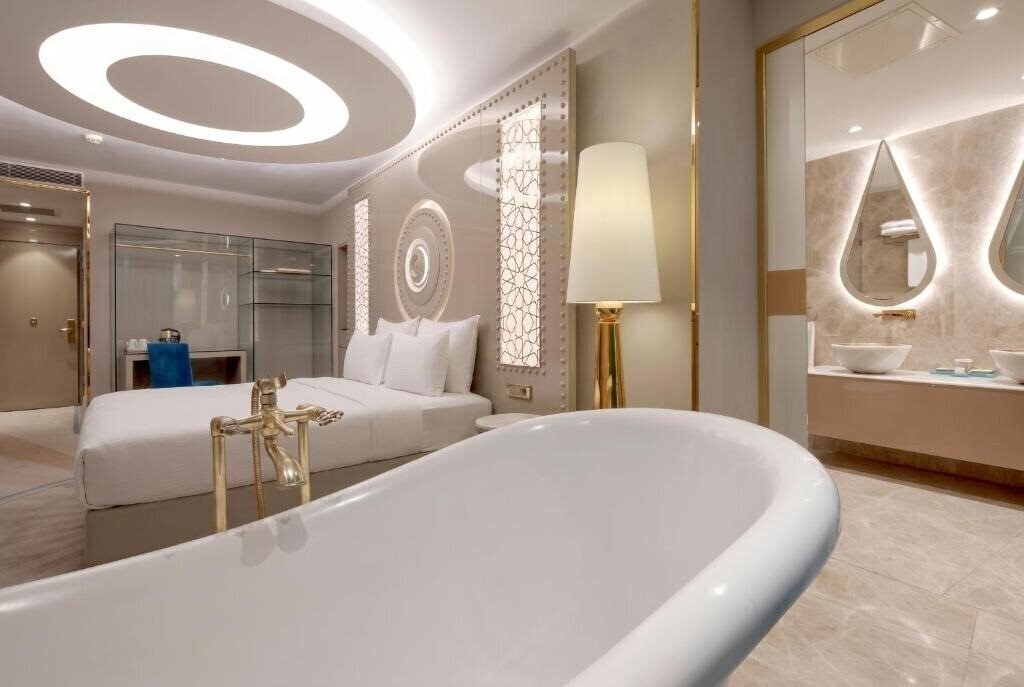 Фото Sura Design Hotel & Suites 4*